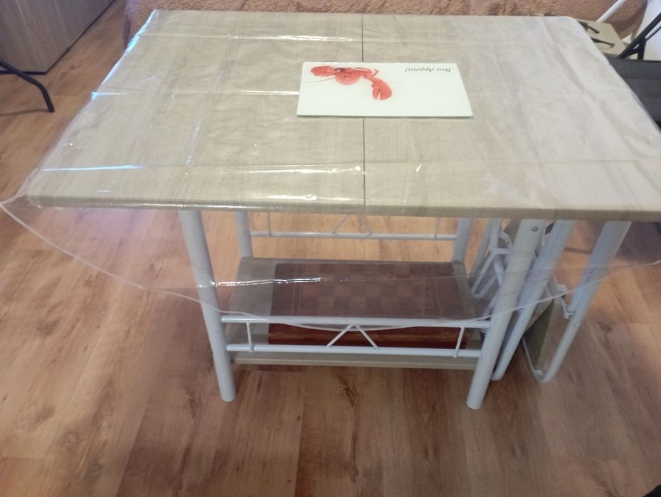 Сгъваема маса за хранене