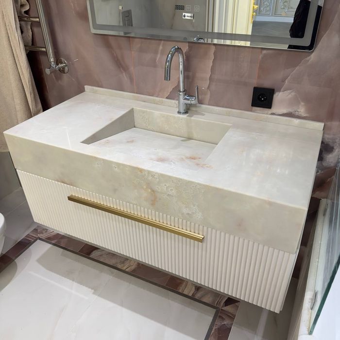 Столешницы из искусственный камень для санузел 
Мебель на заказ кухний