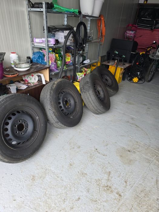 Vand 2 seturi jante Mercedes Sprinter