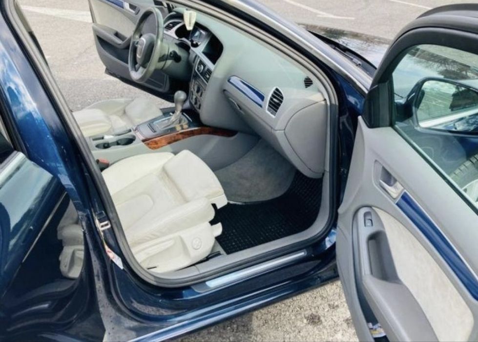 Audi a4 b8/ 2009