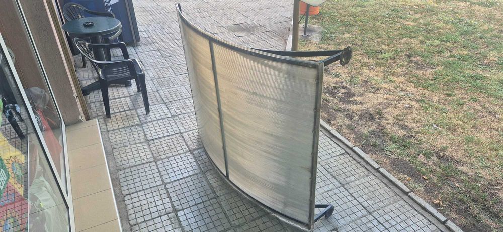 Козирка за вендинг автомат / зануси сфера