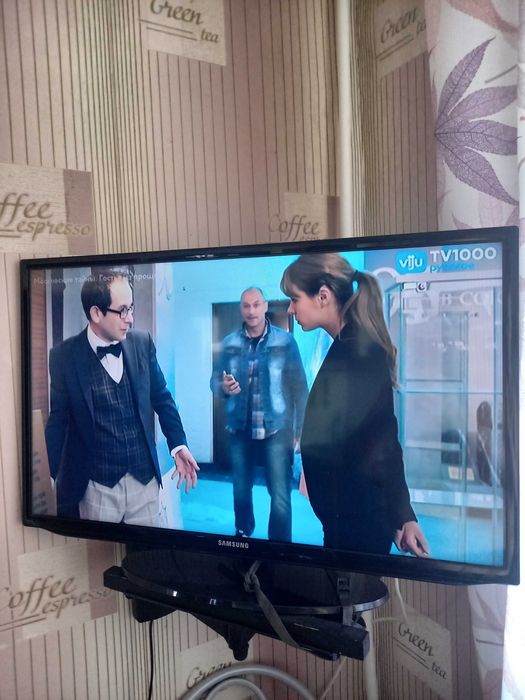 Телевизор SAMSUNG 32 ЖК не смарт