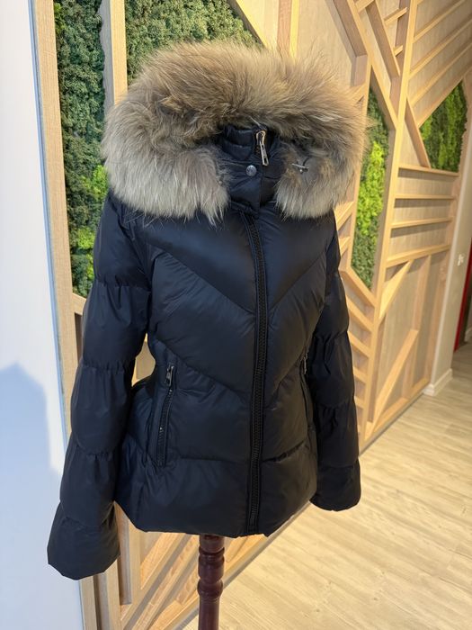 Geaca Moncler blana naturala