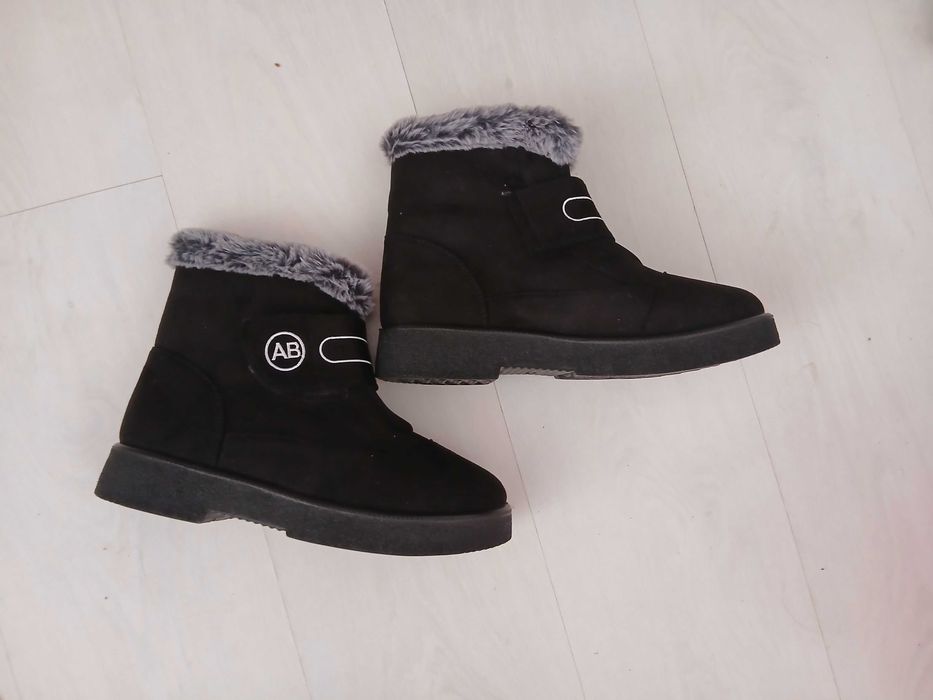 Нови  дамски ботички.
