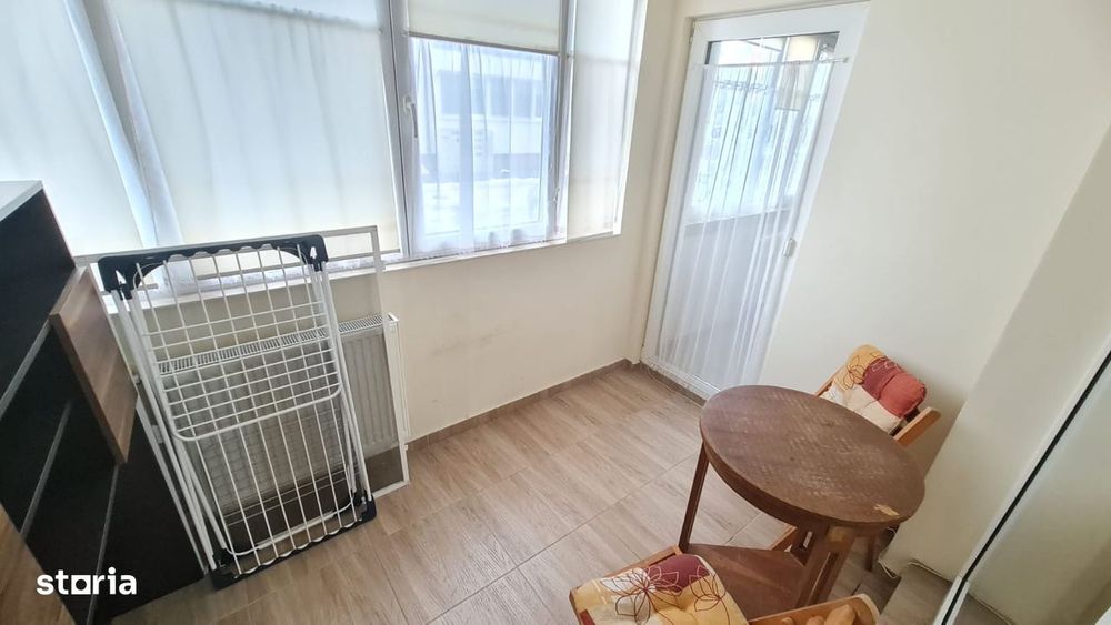 Vand apartament 3 camere decomandat