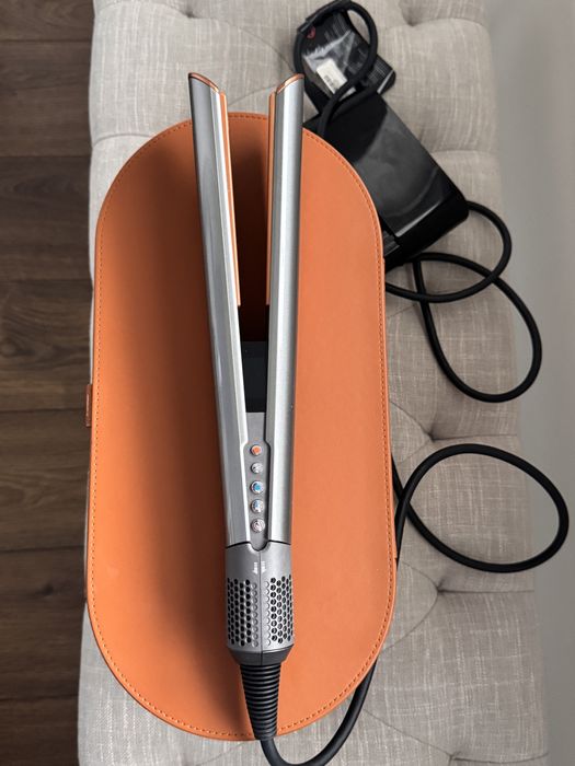 Dyson Airstrait 2024 г.