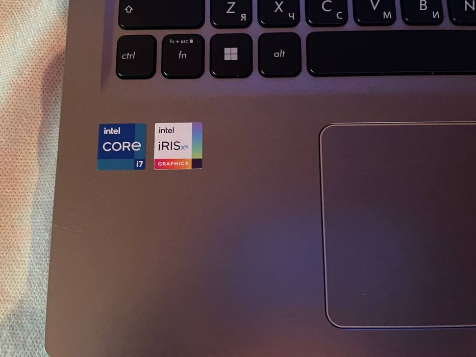 ASUS VivoBook X515EA
