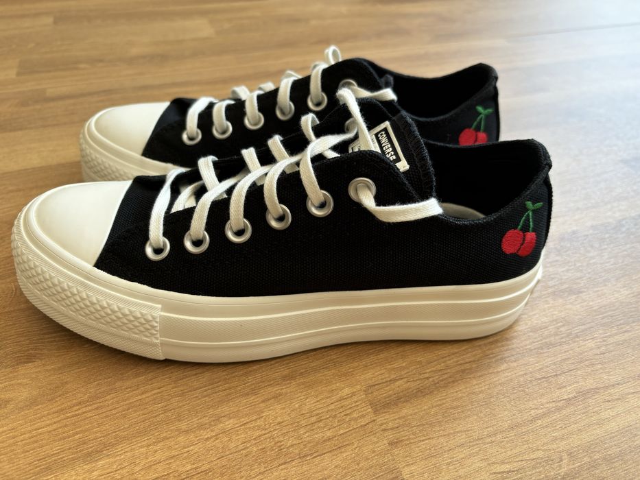 Дамски кецове Converse