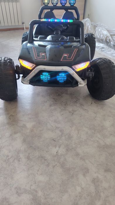 Продам игравую машину