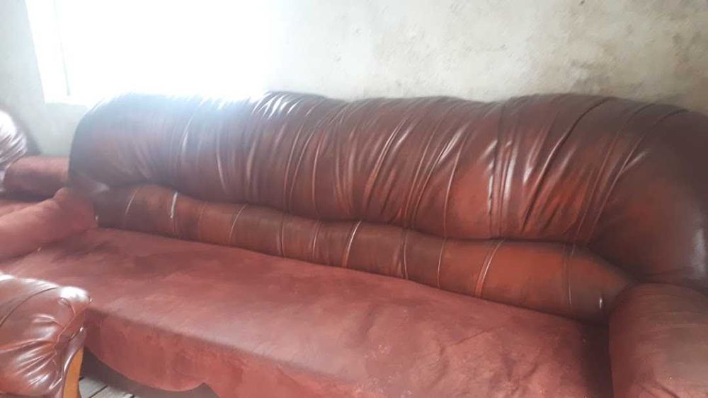 Мебели (два дивана и фотиол)