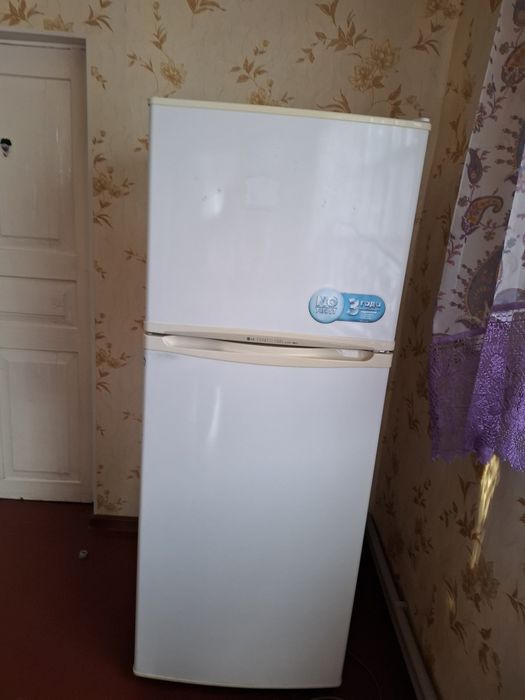 Продам холодильник LG