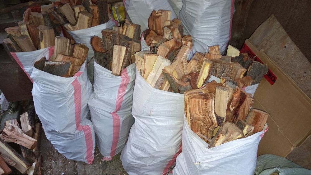 Сухие дрова карагач.