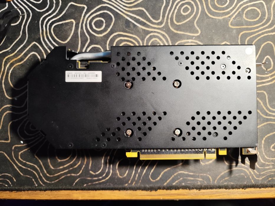 Placă video RX 590 8GB - DEFECTĂ (Pentru piese / Răcire)