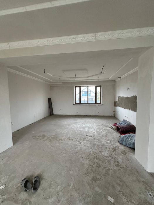 Продам дом, 3 этажа, элитный район