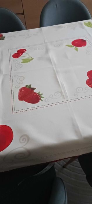 Покривка за маса 1.15/1.15м