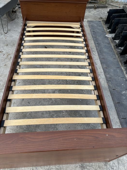 Кроват срочно торг б/у