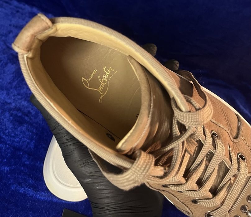 Christian Louboutin Autentic 40