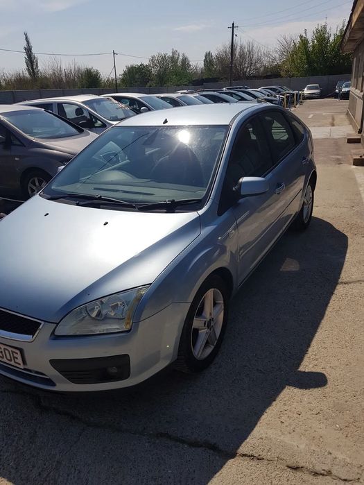 Diferite culori /Usa dreapta fata/Usa stanga spate/ Bara spate/ Haion cu luneta Ford Focus 2 2005 hatchback