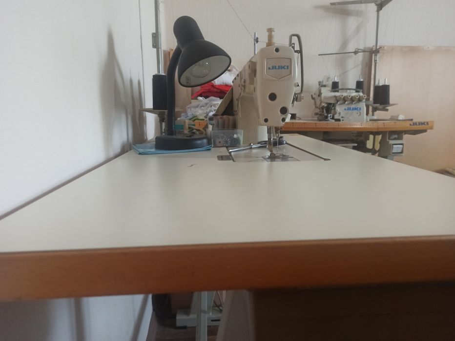 Професионална права шевна машина JUKI DDL-8500 (1-иглова, индустриална)