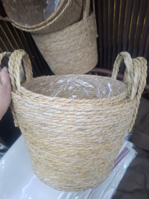 Кашпо для цветов продам