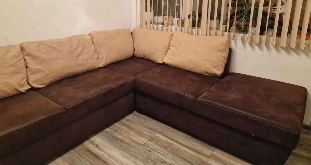 Продавам разтегателен ъглов диван