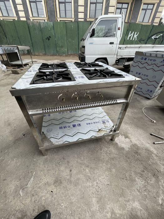 Газовая плита четырёх комфортная экономичная