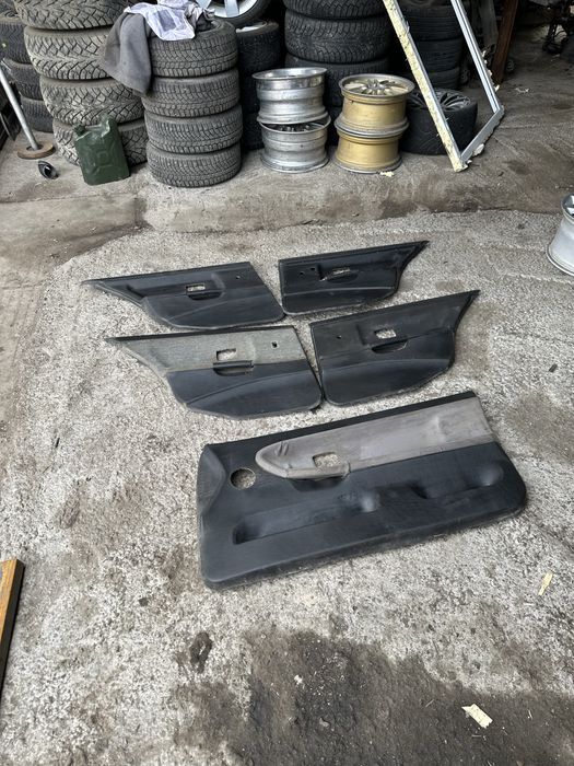 Дверные карты задние  bmw e36 sedan