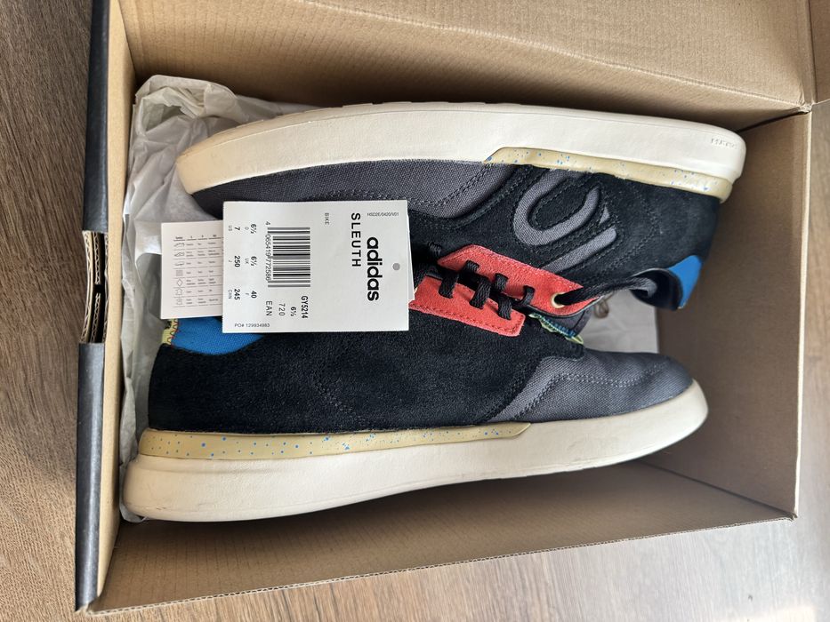 Adidas five ten sleuth