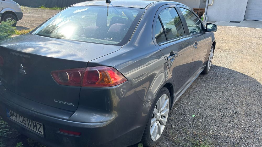 Mitsubishi Lancer Primul proprietar in tara.Auto perfect pentru tineret