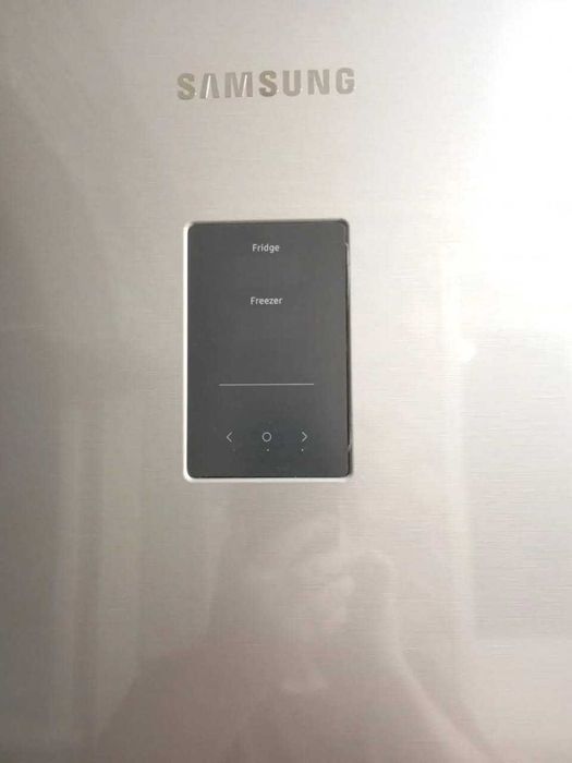 Срочно продам холодильник samsung