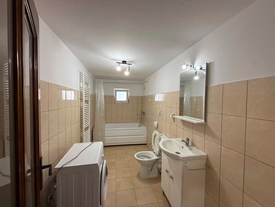 CASĂ DE INCHIRIAT CU 2 LOCUINȚE INDEPENDENTE | 236 mp utili | Teren 5.784 mp | strada Budiului