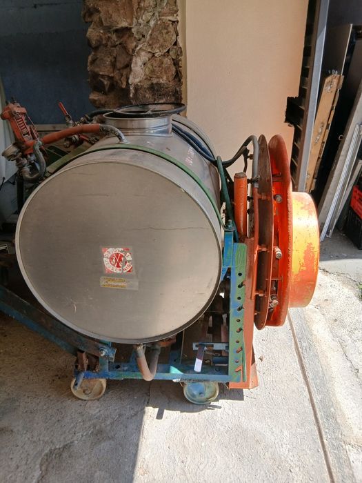 Vand atomizor in stare foarte buna de functionare