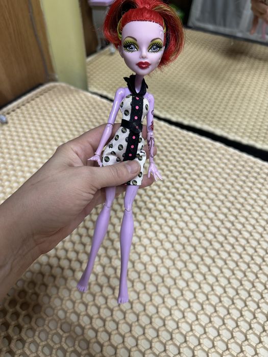 Продам куклу  монстр хай!