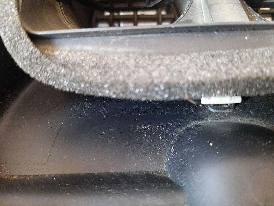 Grile ventilatie aer spate cotiera peugeot 308 1 4a 4c 9658704477