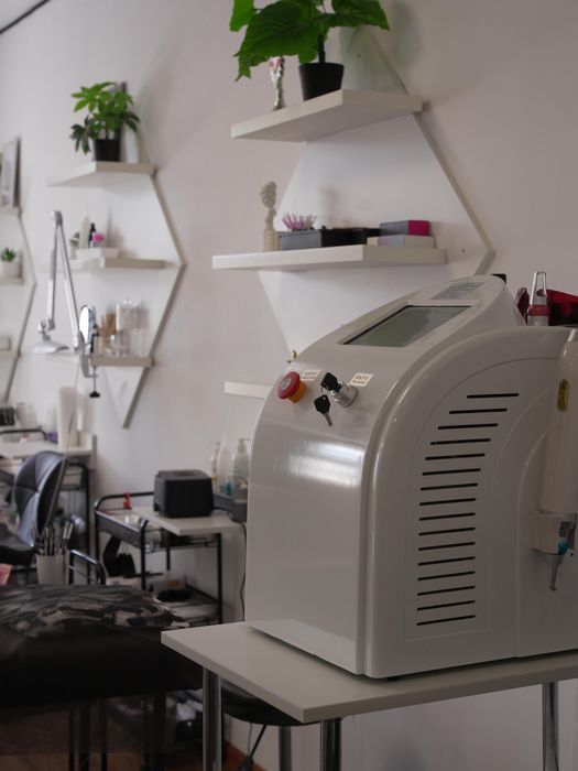 Сдается место в студии красоты BEAUTY ZONE