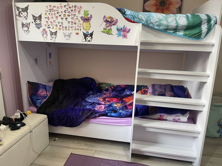 Двуетажно легло със два матрака