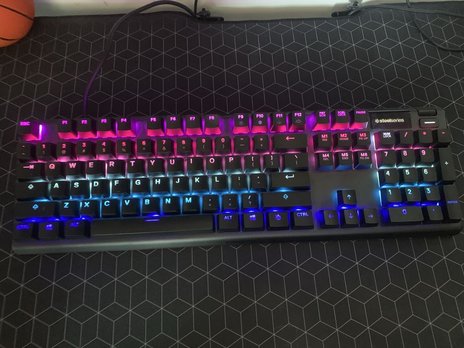 Steelseries Apex 5 + O-ringuri