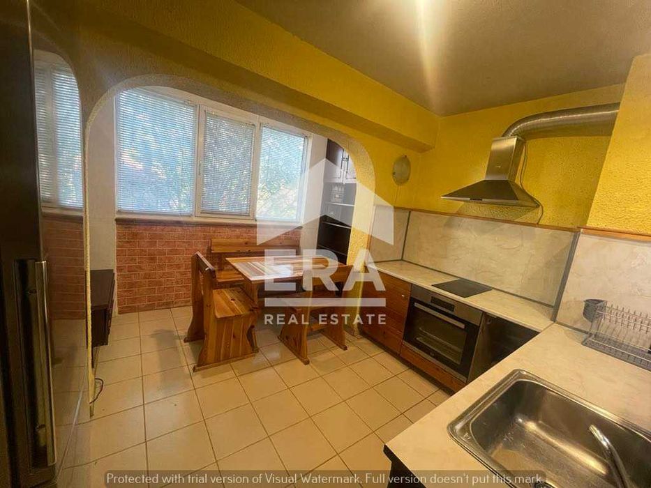 Продава се Тристаен апартамент в Русе, Център - 98 кв.м за 1358 €/кв.м - Снимка #2