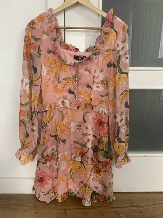 Нова рокля Miss Guided