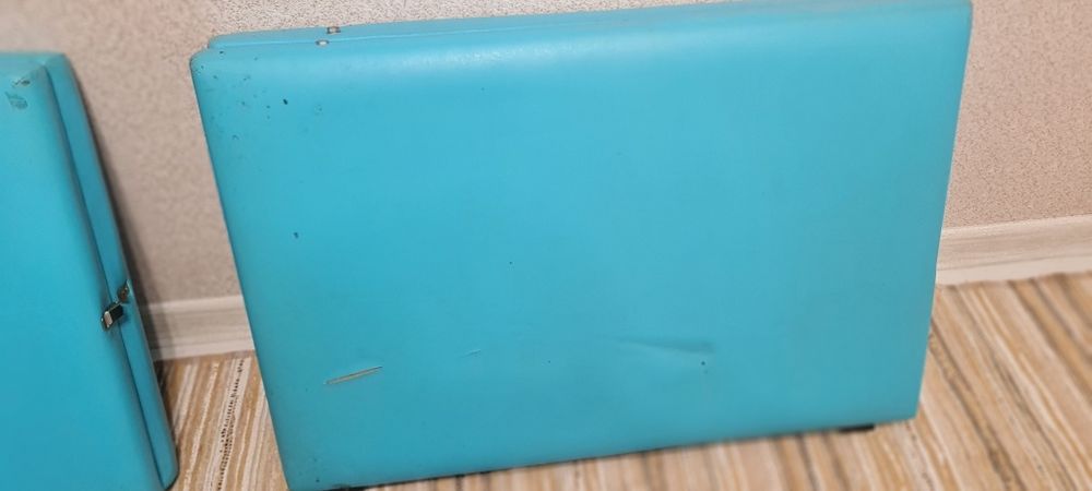 Продам кушетки 2шт