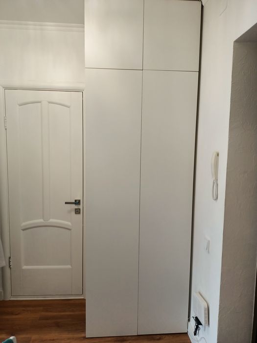 Срочно продам шкаф