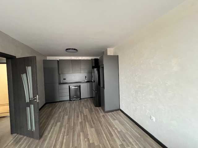 Продава се Двустаен апартамент в Пловдив, Беломорски - 77 кв.м за 1351 €/кв.м - Снимка #1