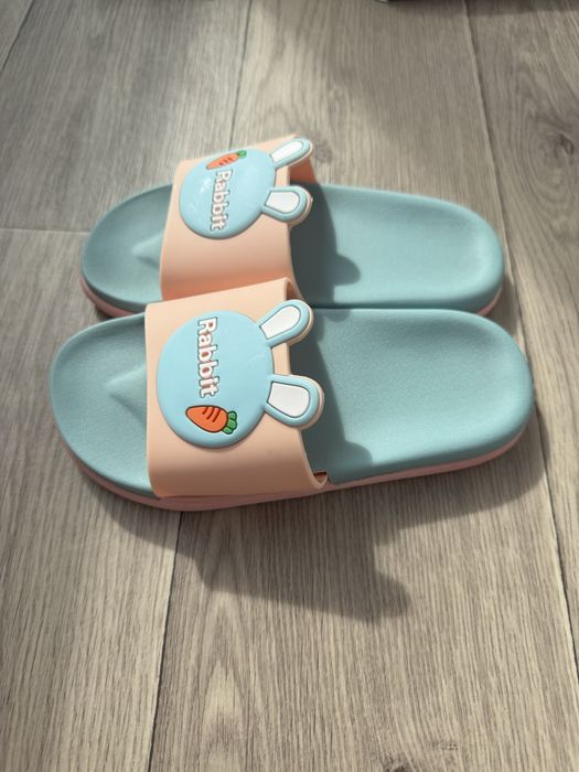 Продам шлепки-сланцы