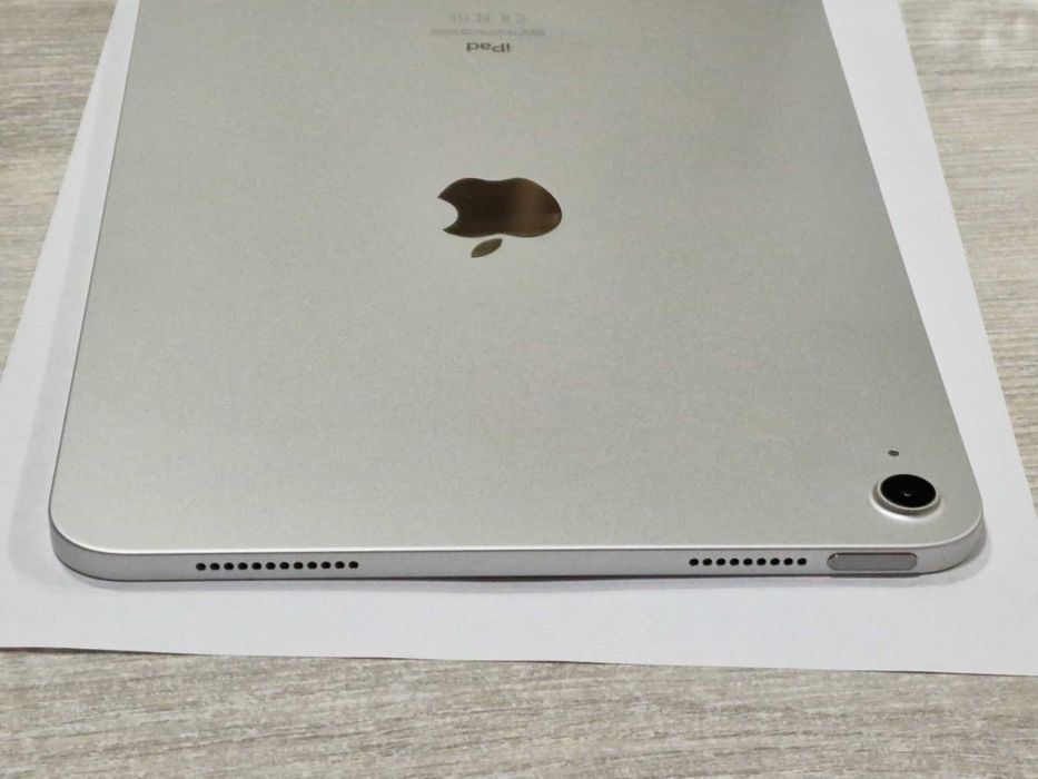Apple iPad 10.9" (2022) Wi-Fi – 64GB – отлично състояние