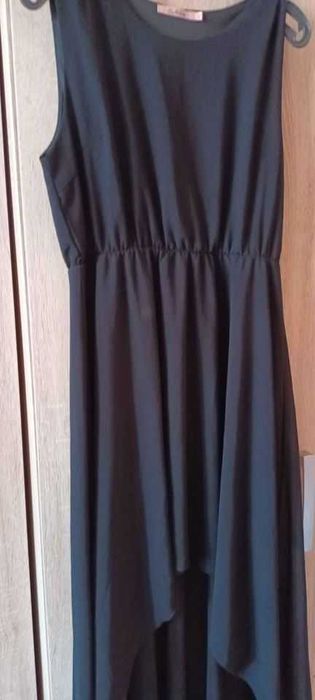 rochie neagra simpla marimea 46.potrivita pentru orice ocazie.