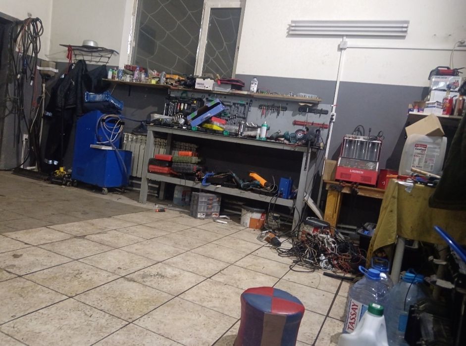 Продам сто 2 бокс