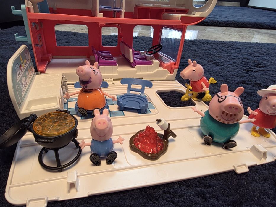 Пепа Пиг и семейство