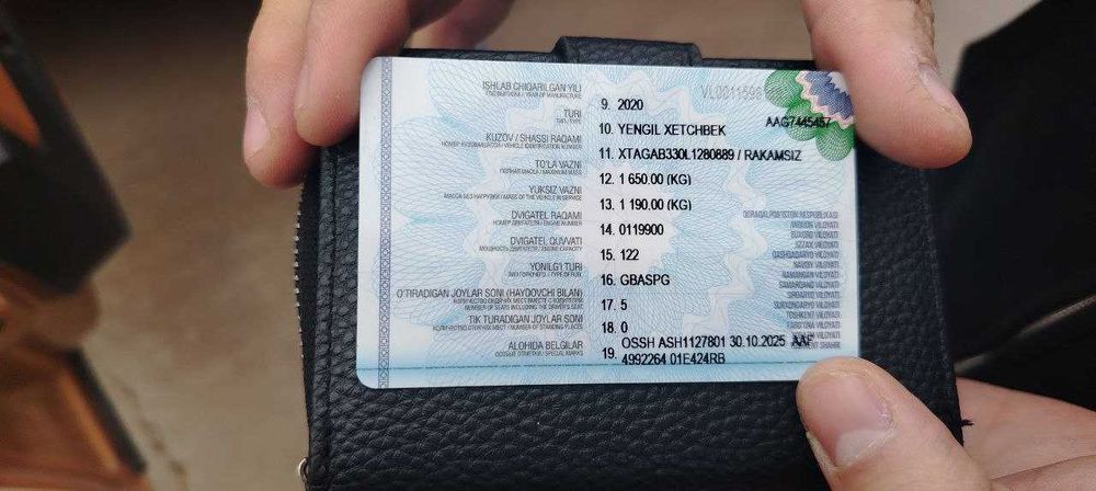 LADA XRAY sotiladi srochna