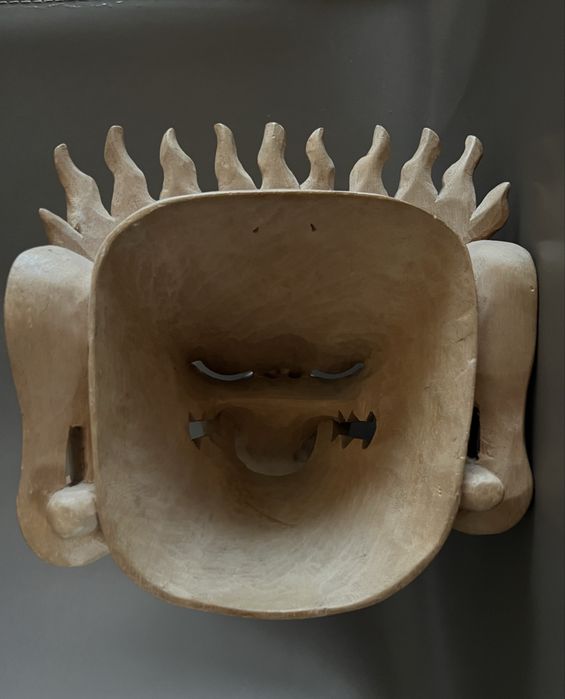 Уникални 50-годишни малки дърворезби от сандалово дърво