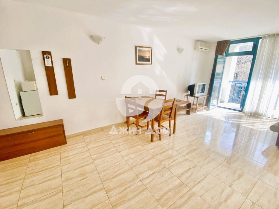 Просторен двустаен апартамент в к-с Колизеум, Слънчев бряг